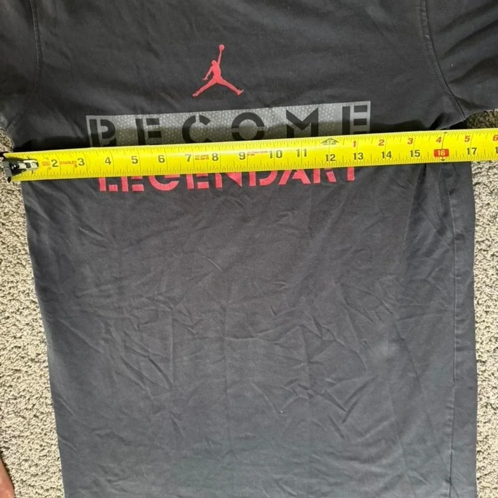 Jordan‎ black t-shirt with red accents #basketball #NBA small